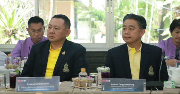รองเลขาธิการ กปร. พร้อมด้วยเจ้าหน้ากองประสานงานโครงการพื้นที่ 3 นายดุษฎี พรพระแก้ว ผู้อำนวยการศูนย์ศึกษาการพัฒนาห้วยฮ่องไคร้อันเนื่องมาจากพระราชดำริ เข้าร่วมพิธีเปิดการใช้งานกล้องโทรทรรศน์วิทยุขนาดเส้นผ่านศูนย์กลาง 13 เมตร 