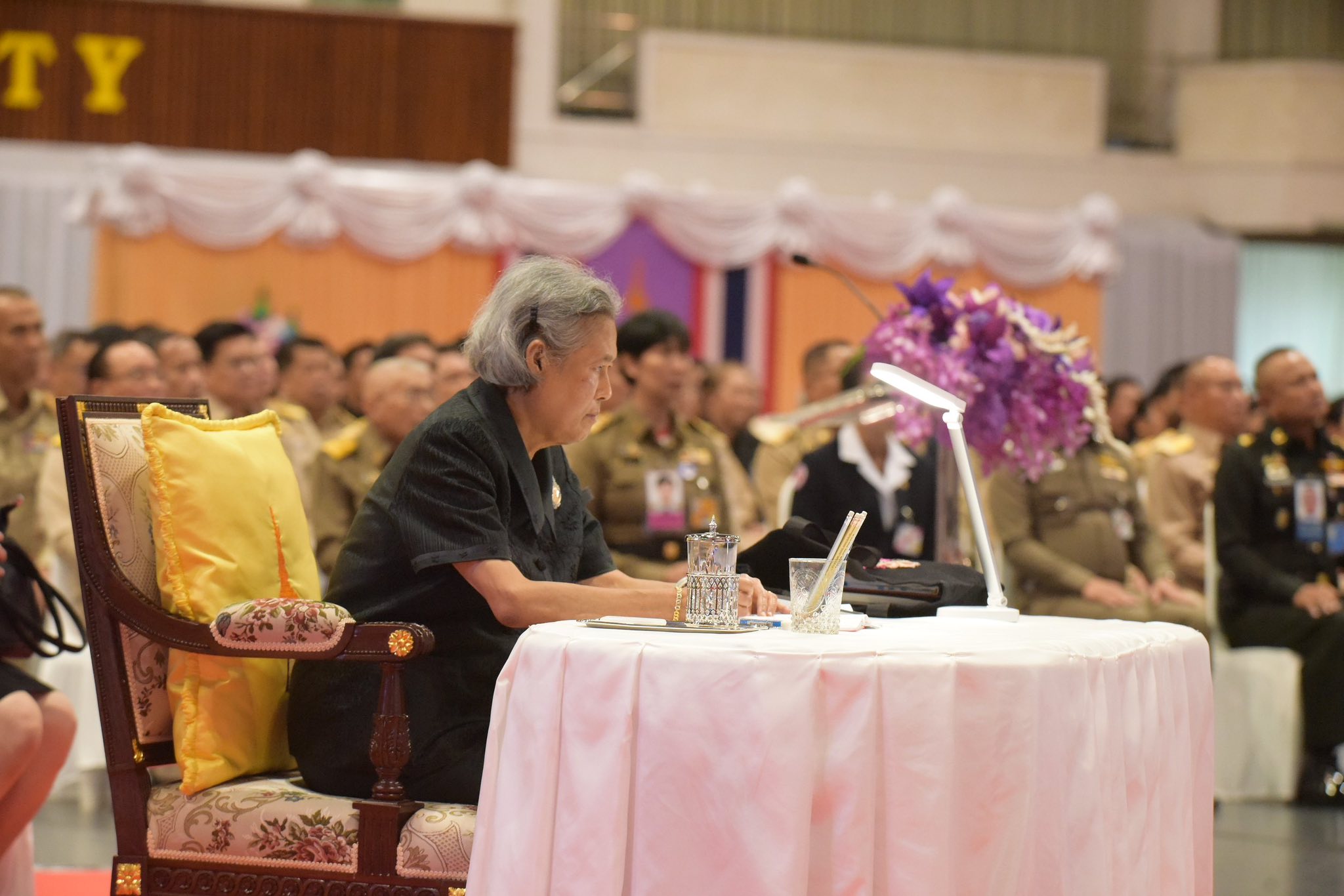 วันอังคารที่ 4 พฤศจิกายน 2568 เวลา 10.20 น. สมเด็จพระกนิษฐาธิราชเจ้า กรมสมเด็จพระเทพรัตนราชสุดา ฯ สยามบรมราชกุมารี เสด็จพระราชดำเนินไปมหาวิทยาลัยแม่โจ้ อำเภอสันทราย จังหวัดเชียงใหม่