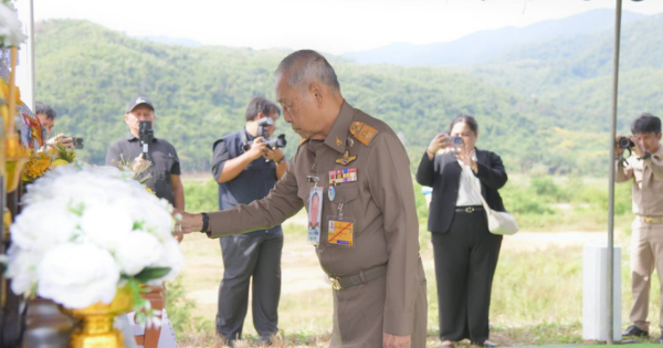 องคมนตรี ติดตามขับเคลื่อนโครงการอันเนื่องมาจากพระราชดำริ พื้นที่จังหวัดประจวบคีรีขันธ์ เป็นวันที่สอง
